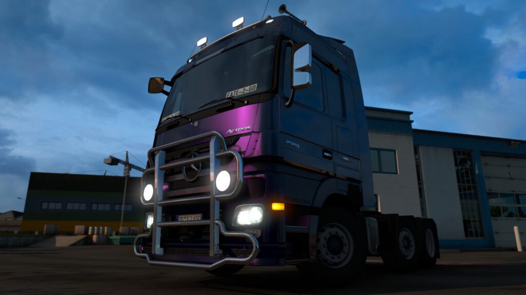 Mercedes Pearl Lack Truck